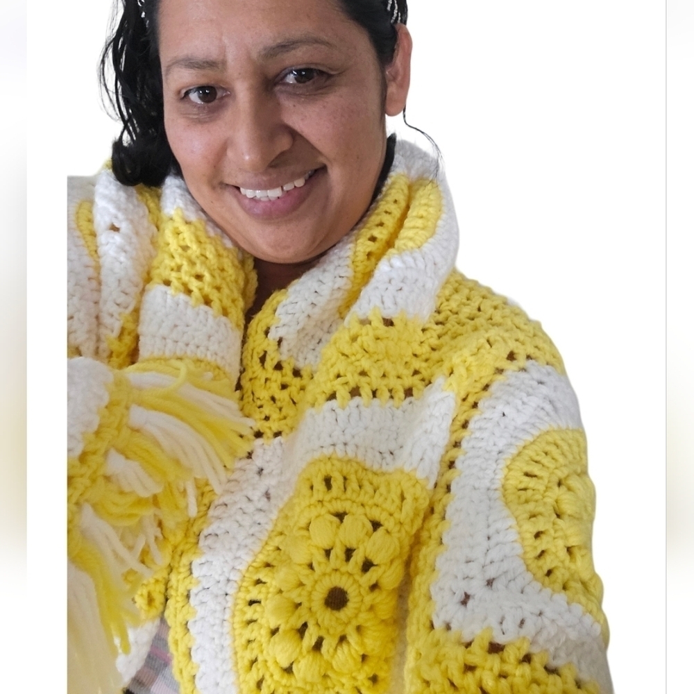 Handmade Yellow White Crochet Granny Square Blanket 37x63 Sunflower Fringe Retro - Picture 5 of 17